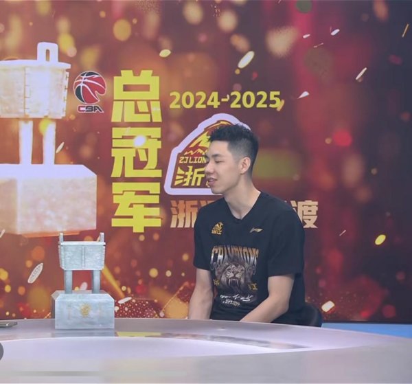 芝麻配资 朱俊龙：不希望只是一个3D球员，希望能够变得更全面